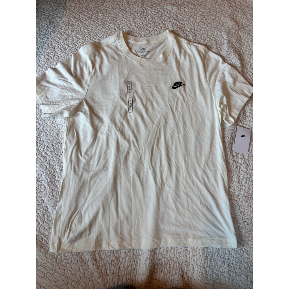 Nike‎ Mens Size XL Embordered Logo Shirt